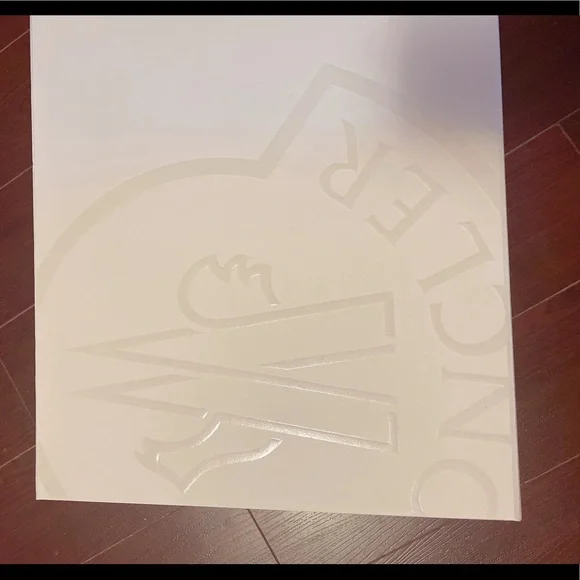 Moncler Box - Authentic - Picture 3 of 4